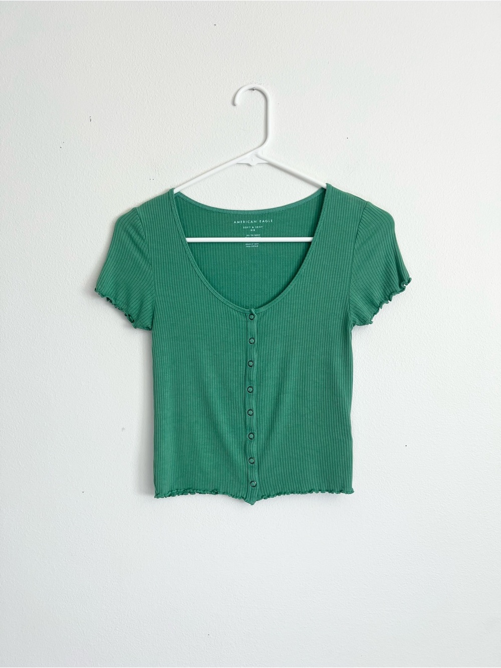 American Eagle Soft & Sexy Green Ribbed Snap Front Lettuce Edge Baby Tee Preppy